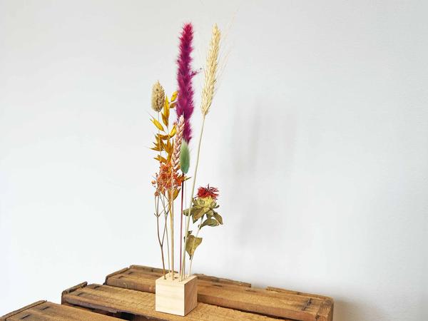 Wooden Dried flower stand - S - Flowers and Herbs + Dried Floral Arrangement  BotanicBridge